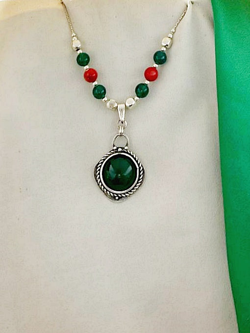 B369- Modern Pendant agate necklace