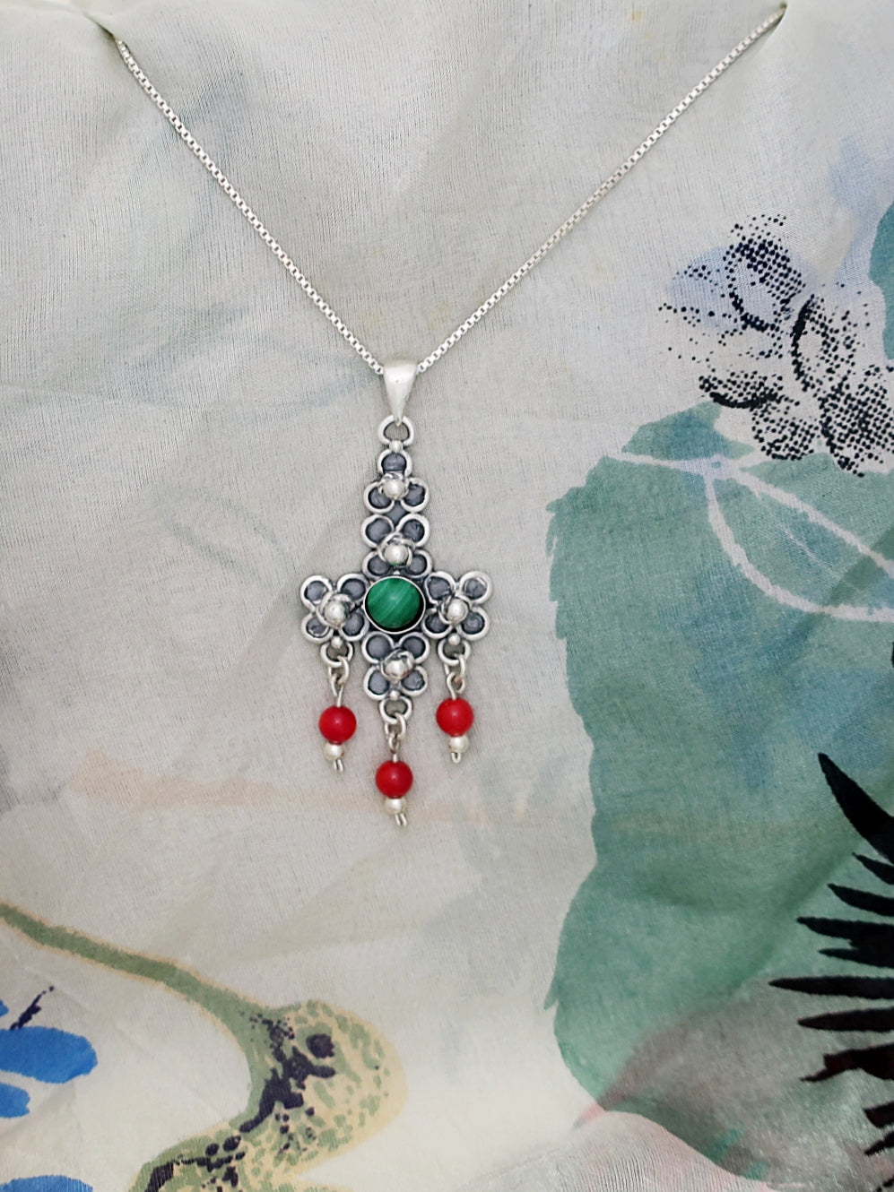 B235- Flowers Pendant with Multiple Stones