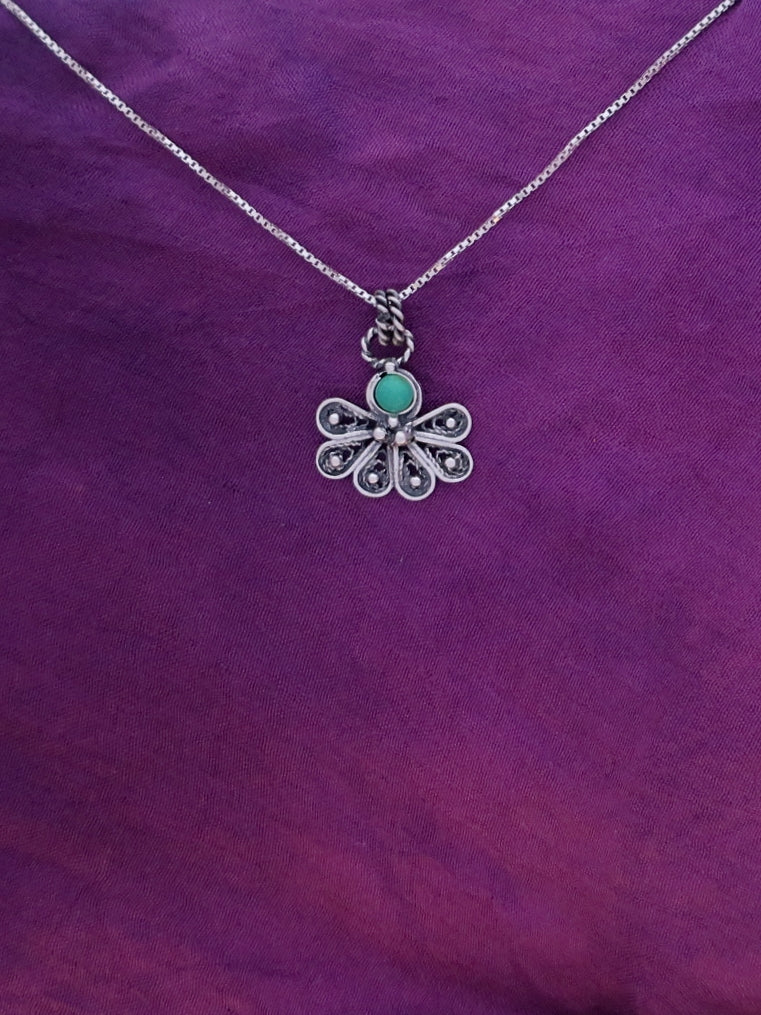 B286- Filigree Pendant