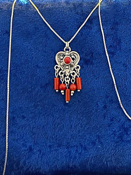 B362 - Heart Necklace with Carnelian