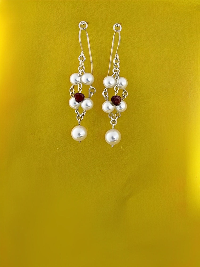 E139- Pearls Earrings & Garnet Hearts