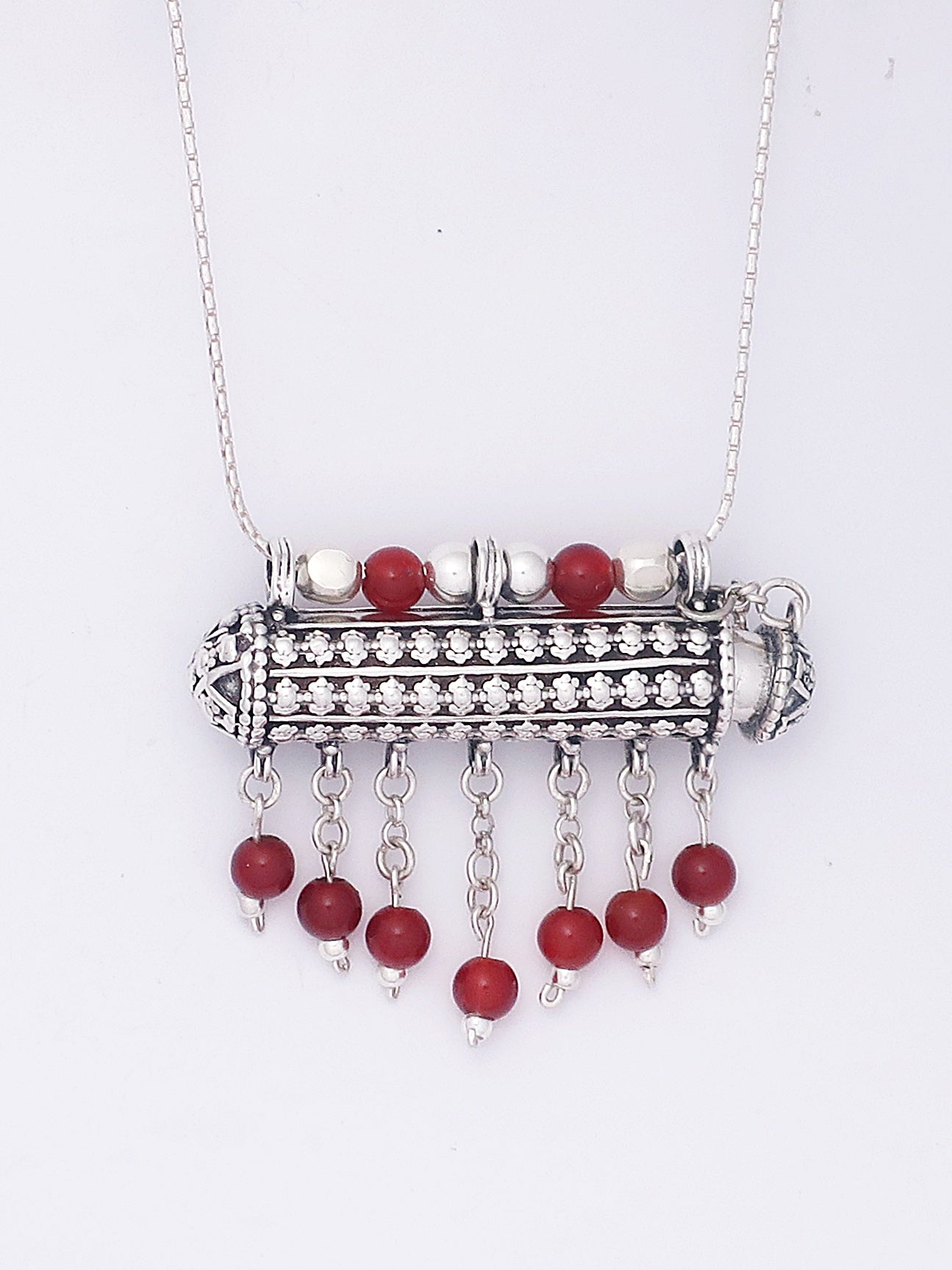 D7- Round box pendant with opening cap with Amethyst/Carnelian Beads