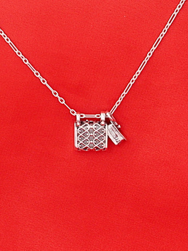 C43- Square Box Amulet with Opening Cap