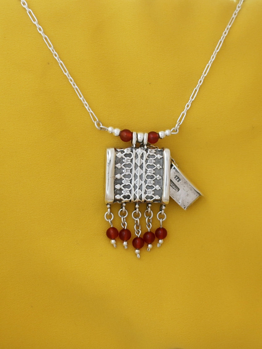 C47- Square Box Pendant with Opening Cap