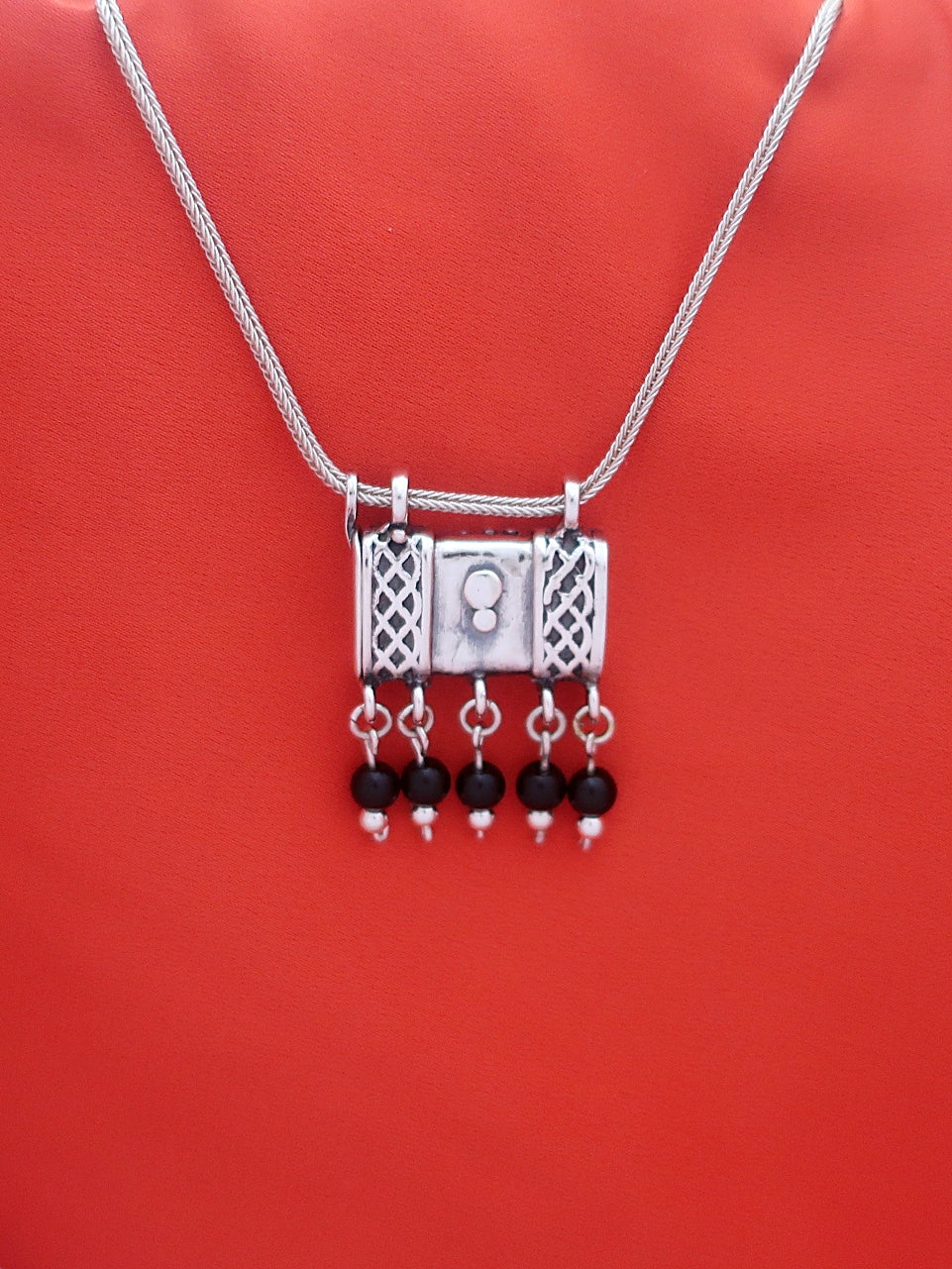 C50- Square Box Amulet with Opening Cap with Onyx/Agate Stone