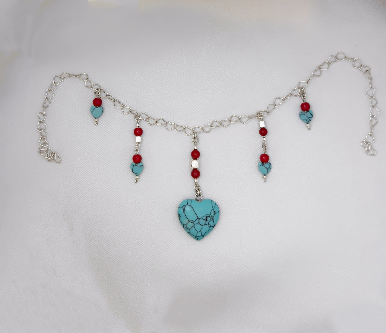 B392- Hearts Nacklace