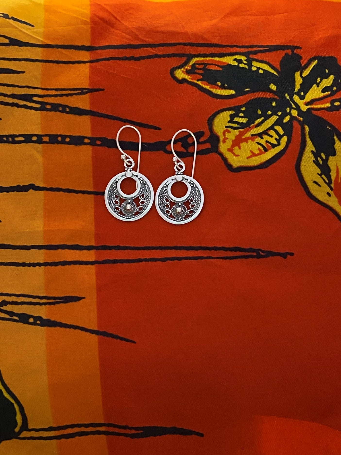 E88- Silver Filigree Earrings