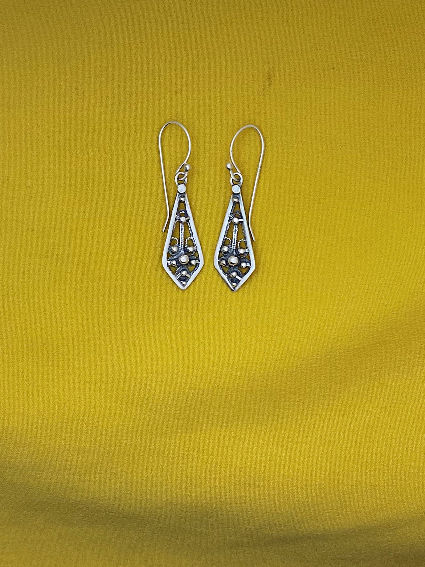 E115- Filigree Earrings