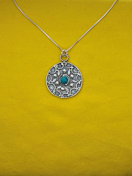 B237- Pendant with flowers & Stone