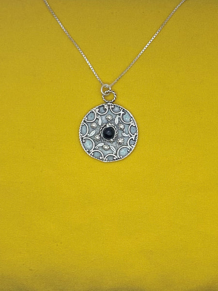 B237- Pendant with flowers & Stone