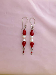 E85- Silver Earrings with Pearls Beads