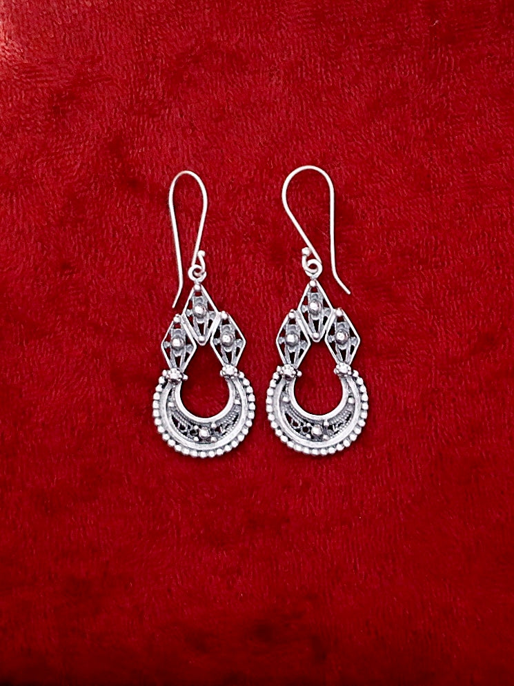 E58- Silver Filigree Earrings - Zehava Jewelry