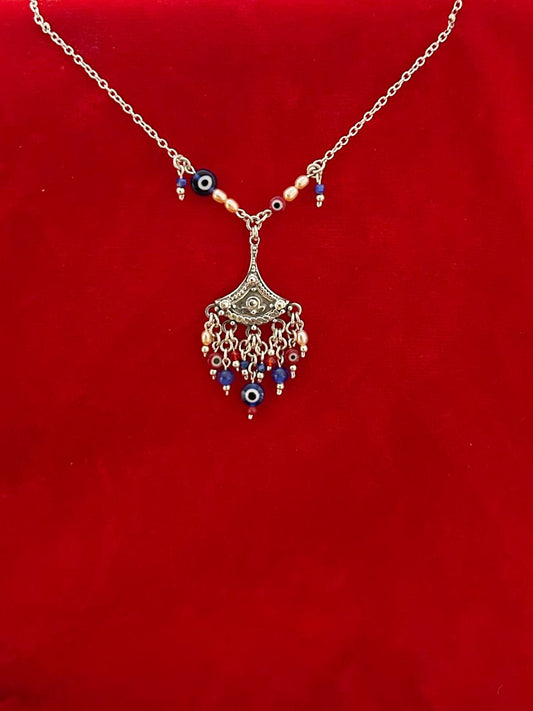 B384- Small Shell Necklace