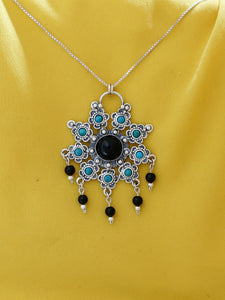 B200- Flowers Pendant with Onyx Stone