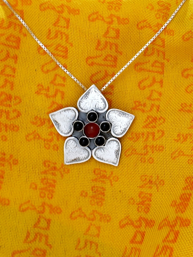 B208 - Flower Pendant with Carnelian Stone