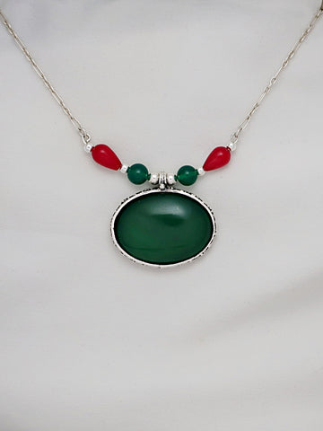 B234- Oval Shaped Necklace with Agate Stone