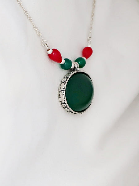 B234- Oval Shaped Necklace with Agate Stone