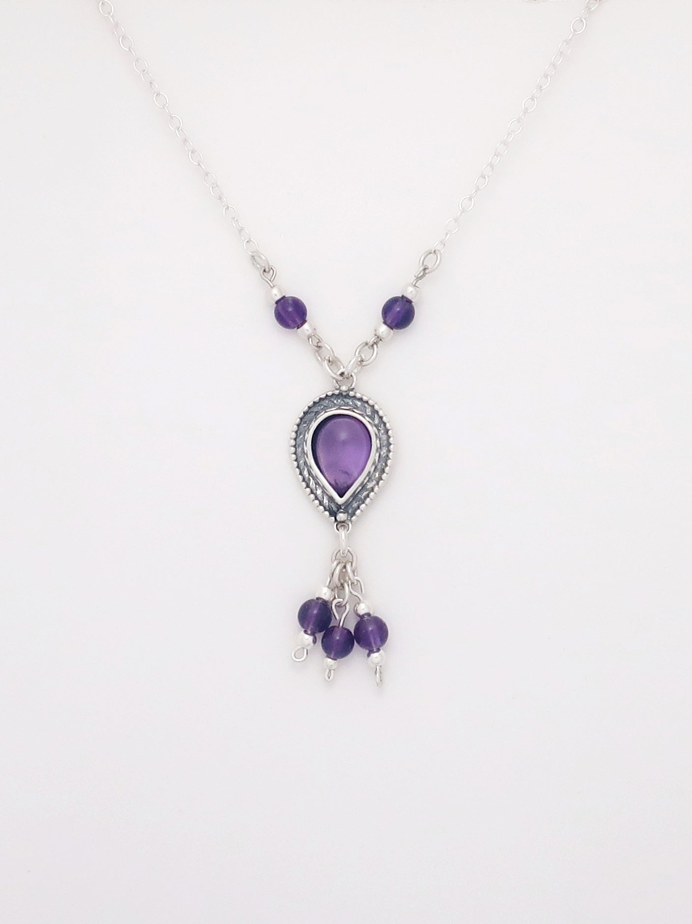 B218-  Drop Silver Necklace with Amethyst Stone and Amethyst Beads