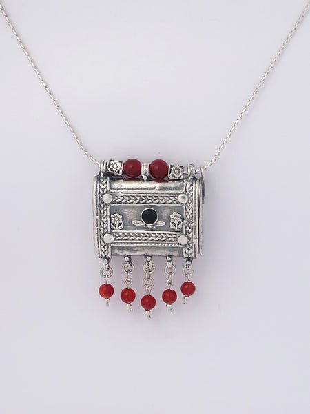 C33.1- Square Box Pendant with Opening Cap