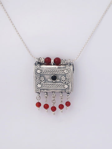 C33.1- Square Box Pendant with Opening Cap