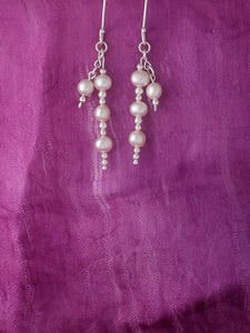 E71- Silver Earrings with Pearls