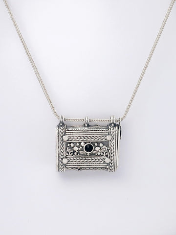 C34- Square Box Pendant with Opening Cap