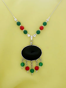 B117- Oval Shaped Necklace with Onyx Stone