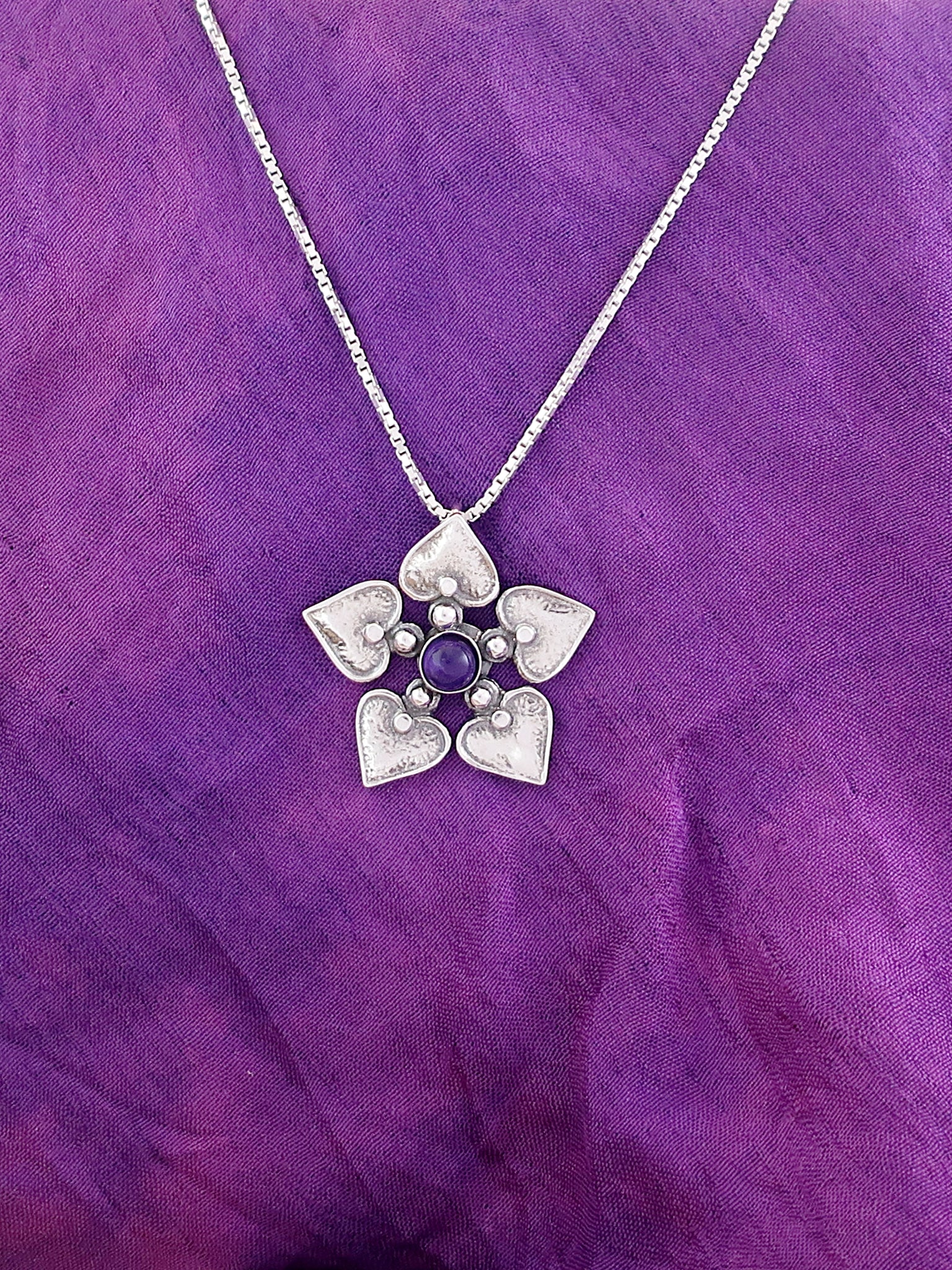 B209 - Flower Pendant with Amethyst Stone