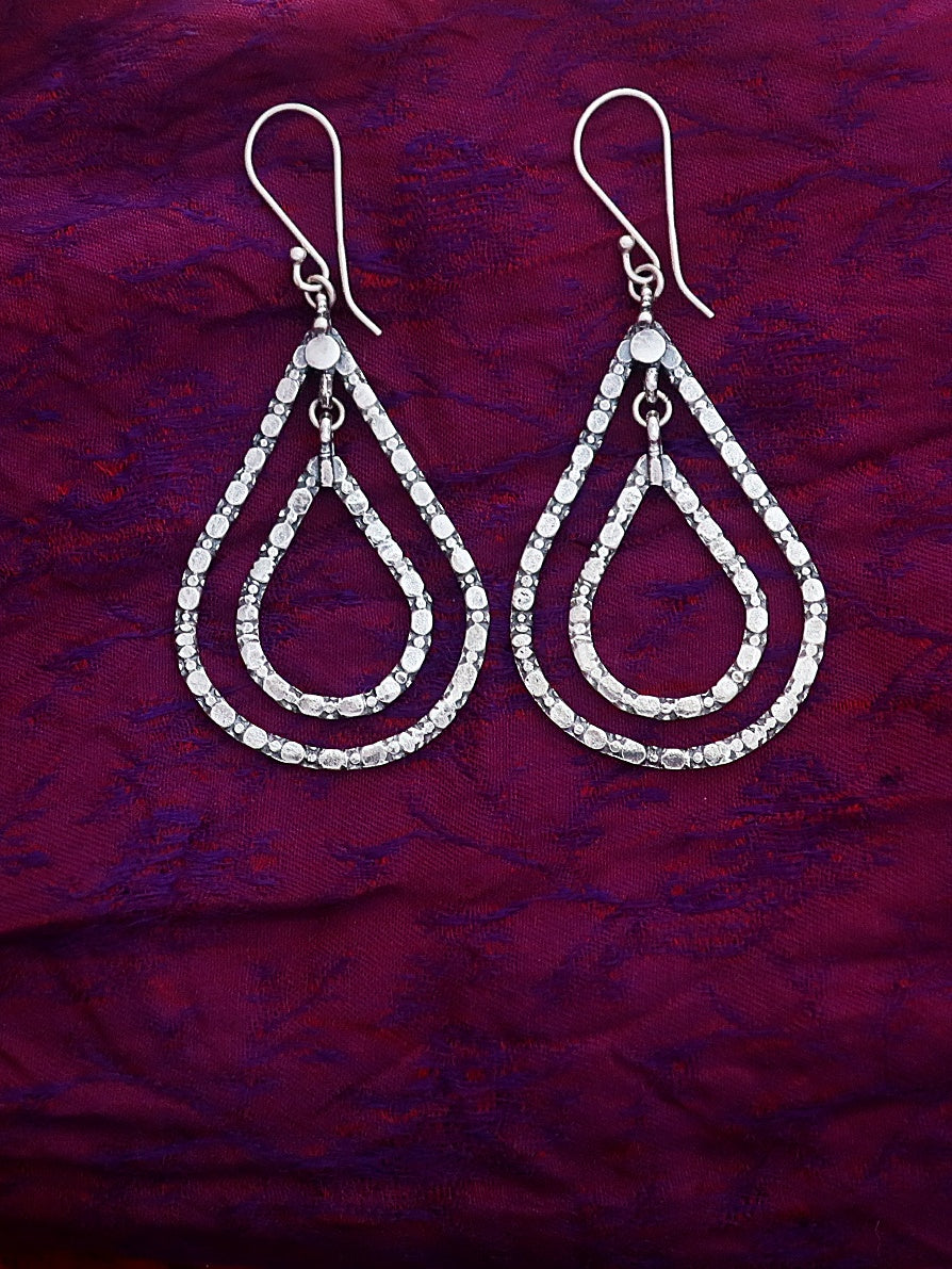 E90- Silver Oval Earrings