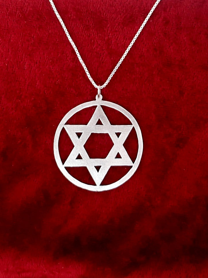 B14- David's Star Pendant with Circle Frame - Zehava Jewelry