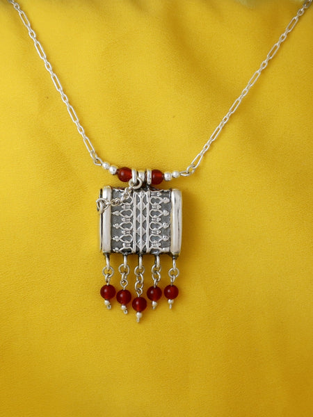 C47-  Square Box Pendant with Opening Cap