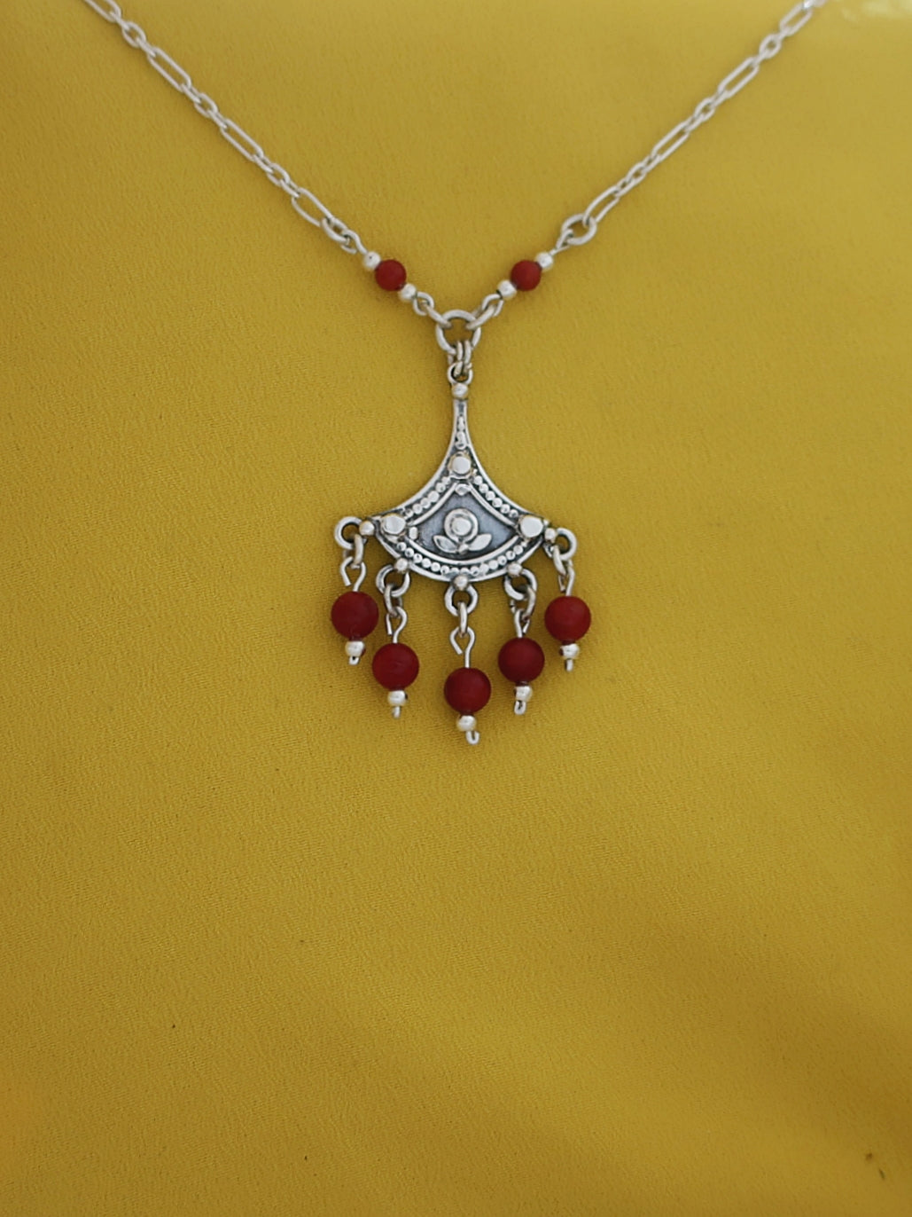 B184- Silver Drop Necklace